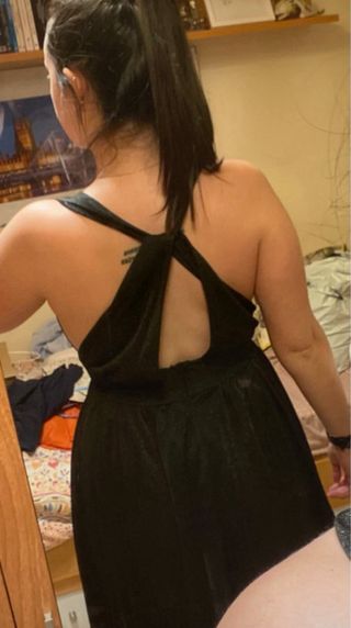 Vestido negro brillante