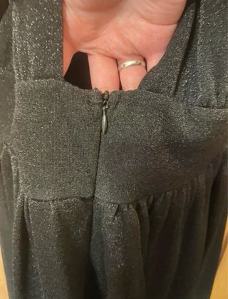 Vestido negro brillante