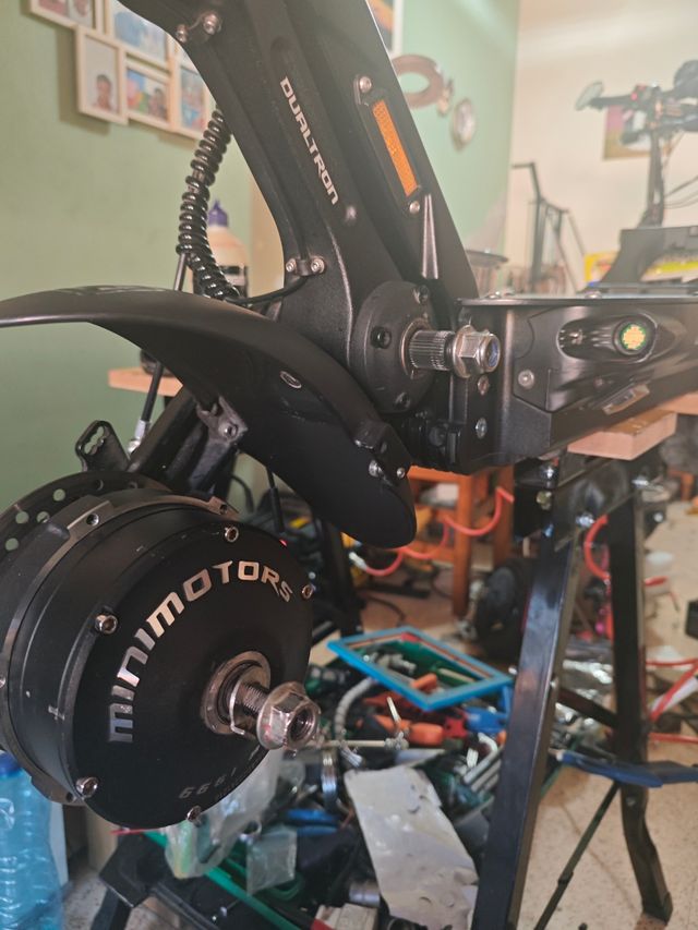 Reparación y modificaciones  de patinetes