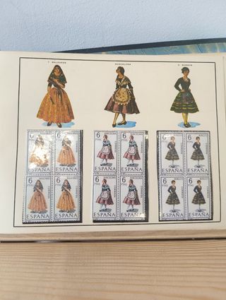 Sellos trajes regionales España