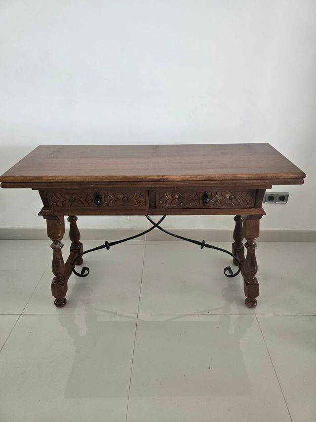Conjunto de mesa y sillas rusticas