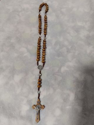 Rosario madera crucifijo Jesús