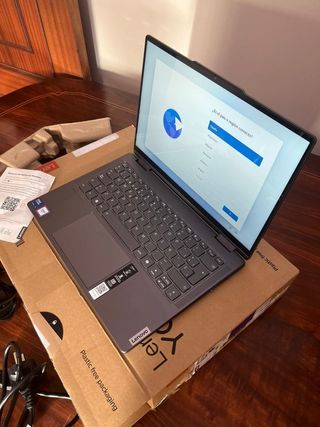 Portátil Lenovo Yoga 7 2 in 1 Gen9 512GB intel i5.