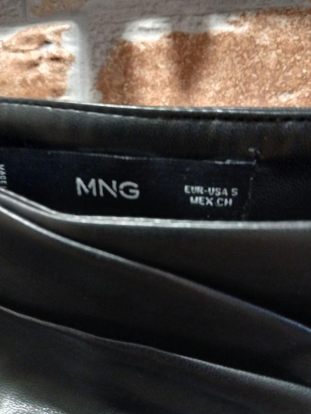 Falda mini negra polipiel