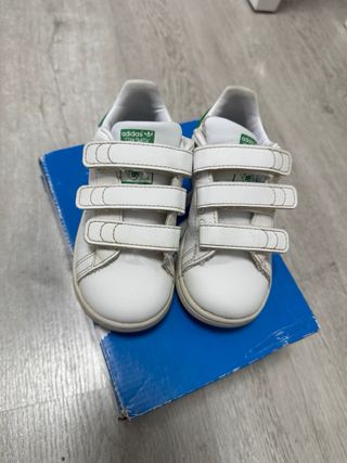Zapatillas Adidas Stan Smith Bebé talla 25 