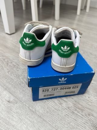 Zapatillas Adidas Stan Smith Bebé talla 25 