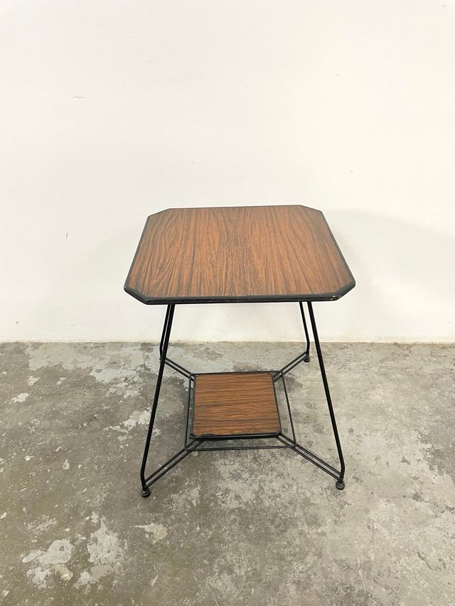 Mesa auxiliar vintage años 50