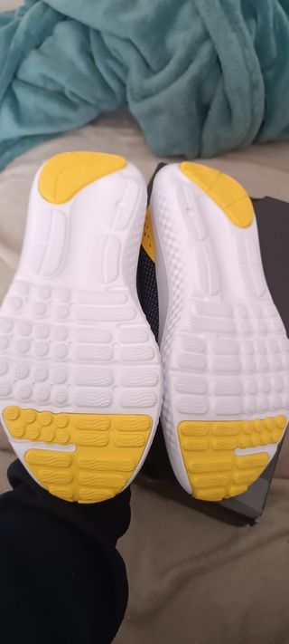 Zapatillas UA 36 y 38