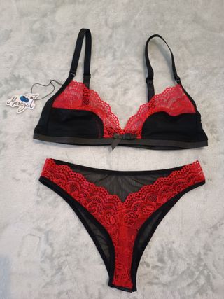 Set de lencería mesh y encaje, rojo y negro