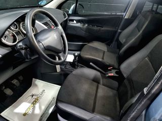 Peugeot 207 2011 1.4I