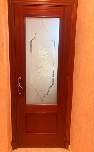 Puertas madera maciza - 7 unidades ,cada una 90 $