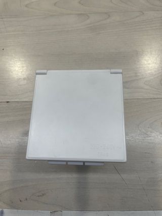 Entrada 220V exterior caravana autocaravana