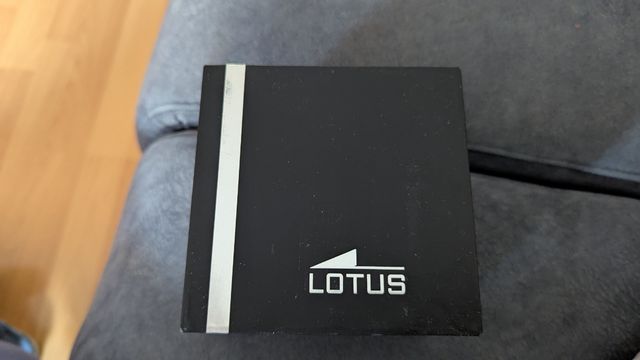 Caja reloj lotus
