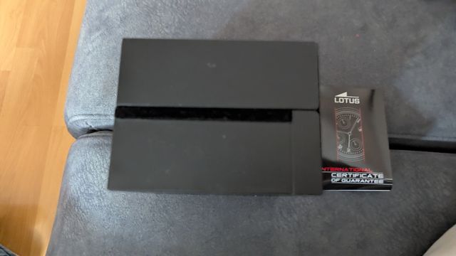 Caja reloj lotus