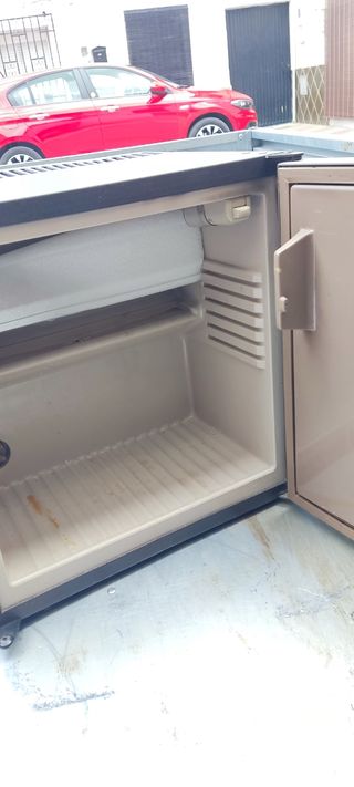 Frigorífico caravanafunciona con electricidad 220v