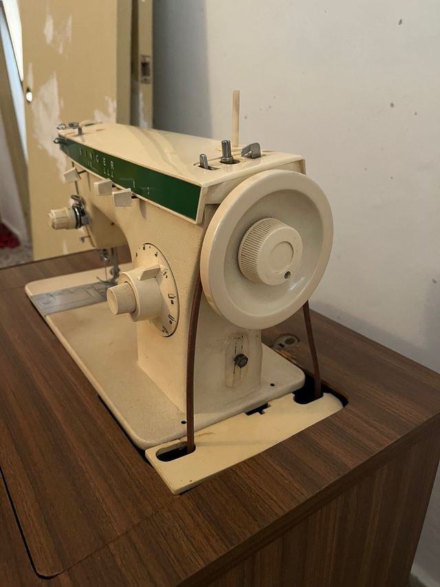 Máquina coser Singer Antigua