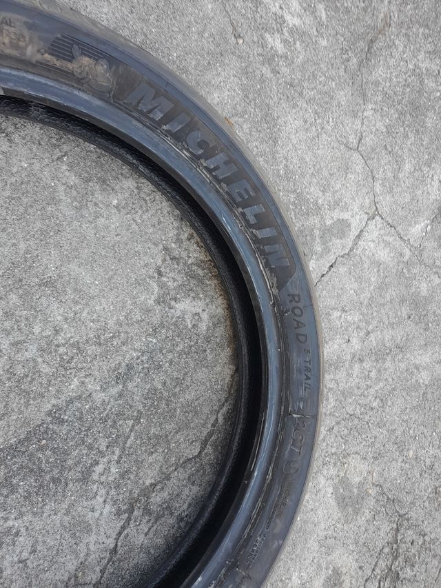 Neumático Michelin 110 80 R19