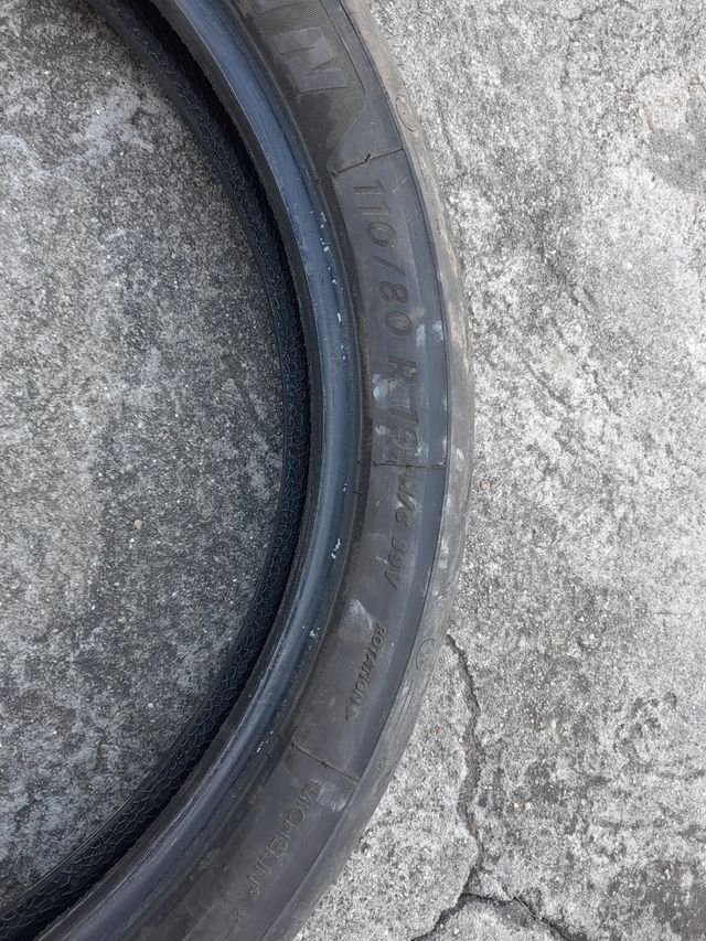 Neumático Michelin 110 80 R19