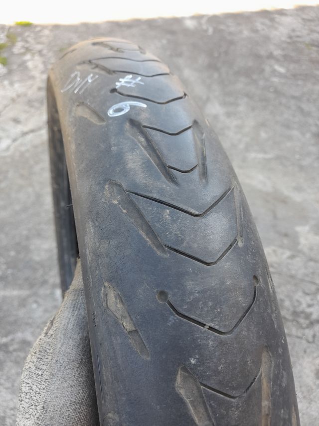 Neumático Michelin 110 80 R19