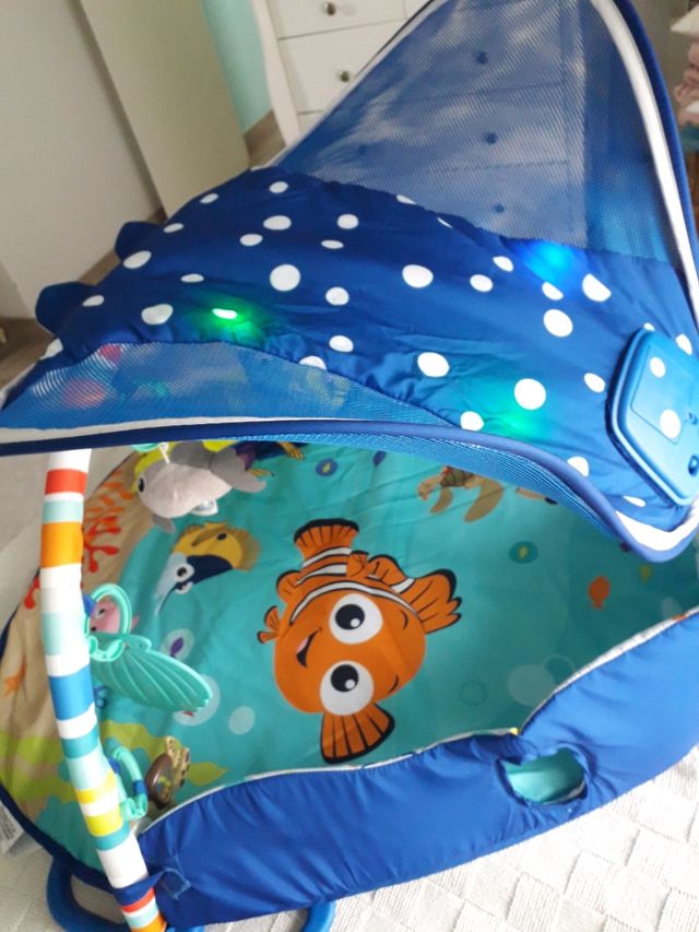 Gimnasio y manta de actividades bebe