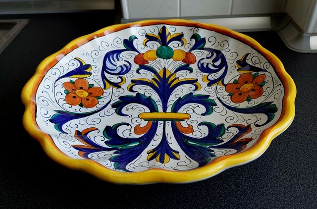 Piatto ceramica Deruta 32 cm ondulato (come nuovo)