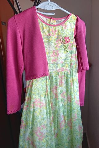 Vestido de niña con chaqueta a juego