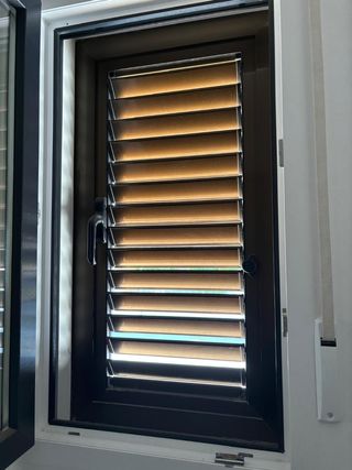  6 Contraventanas aluminio marrón,tres doble hoja