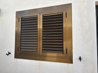  6 Contraventanas aluminio marrón,tres doble hoja