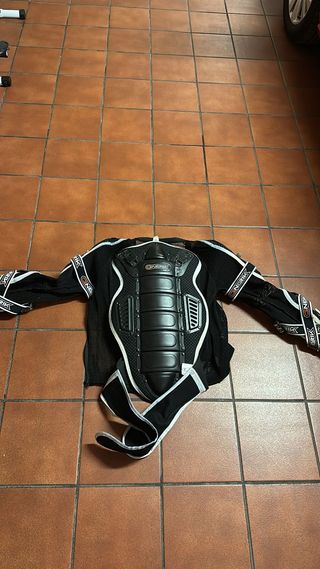 Gnerik protección dorsal , lumbar ,hombros y codo