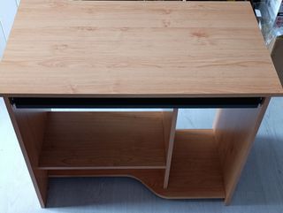 Escritorio madera marrón