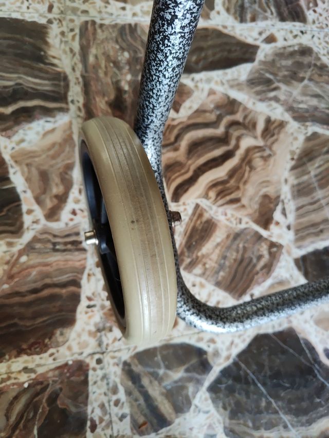 Andador persona mayor plegable