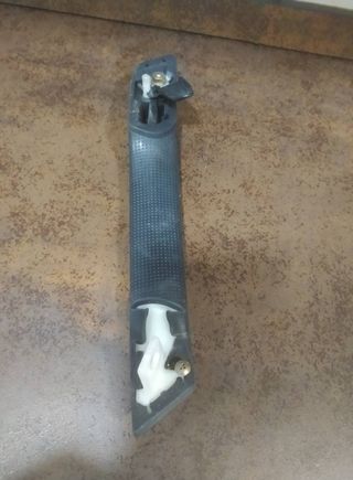 Tirador Trasero Izq - Mitsubishi Montero V60-V70.