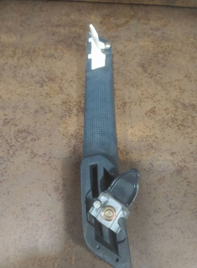 Tirador Trasero Drcha - Mitsubishi Montero V60-V70