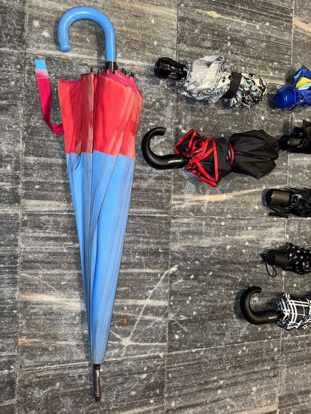 7 Paraguas plegables - varios colores
5€ cada uno