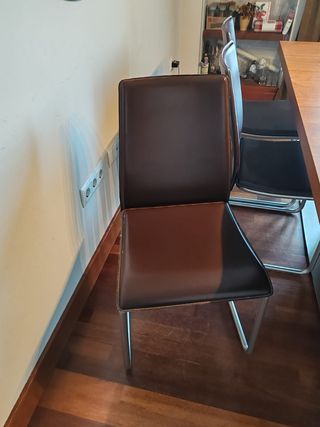 Mesa comedor extensible y sillas