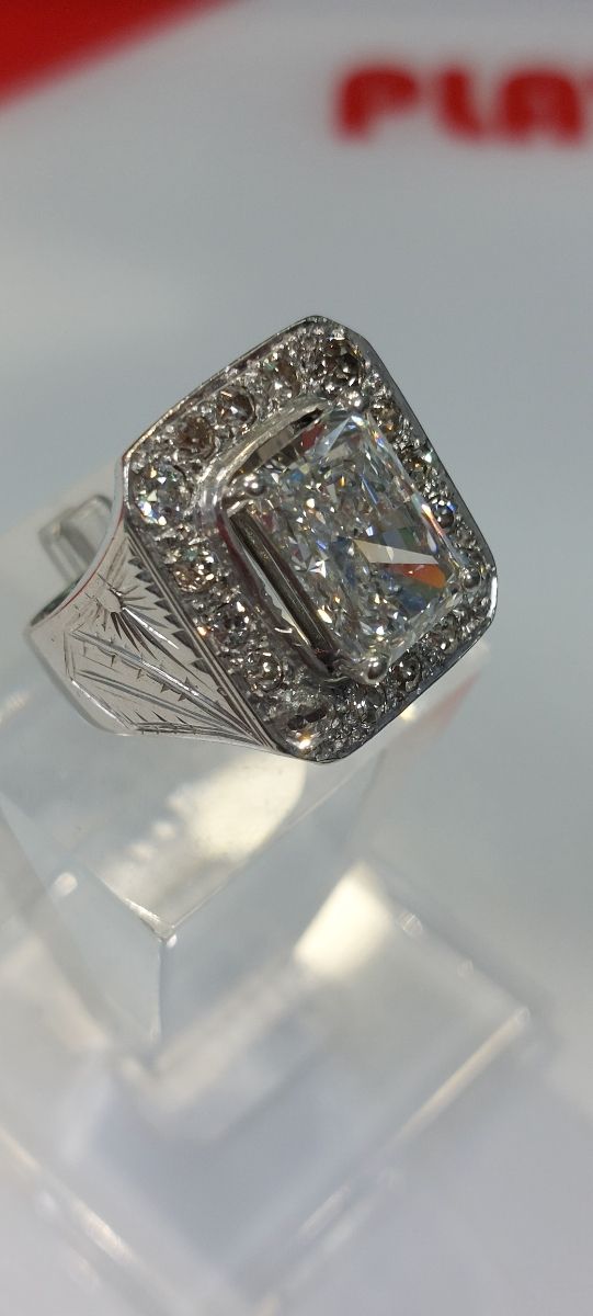 ANILLO DIAMANTE LAB.GROWN 5.12CT. Y DTES.NATURALES