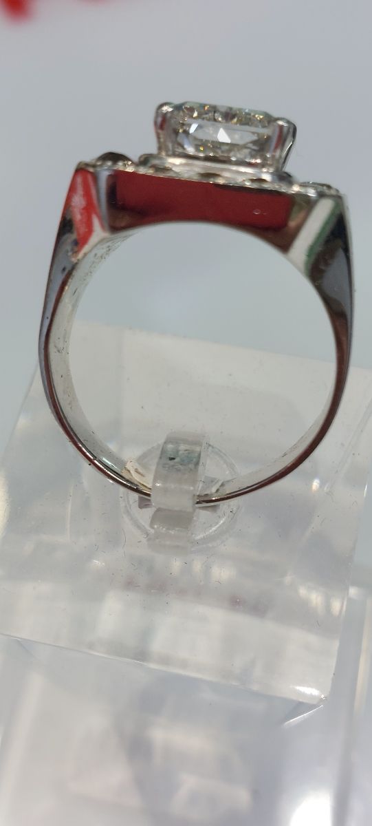 ANILLO DIAMANTE LAB.GROWN 5.12CT. Y DTES.NATURALES