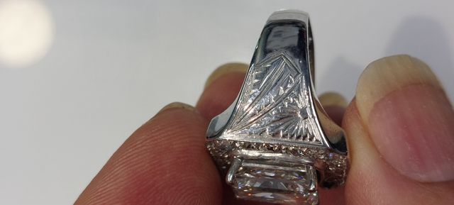 ANILLO DIAMANTE LAB.GROWN 5.12CT. Y DTES.NATURALES