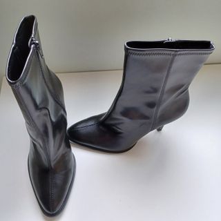 Botines negros tacón alto ZARA