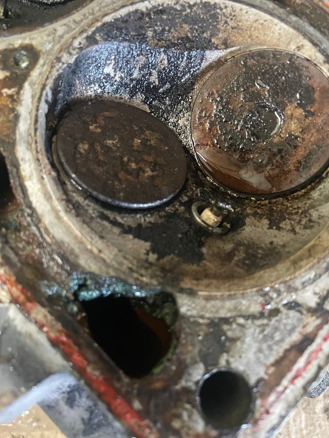 Culata pelada BMW E30 325i - 885