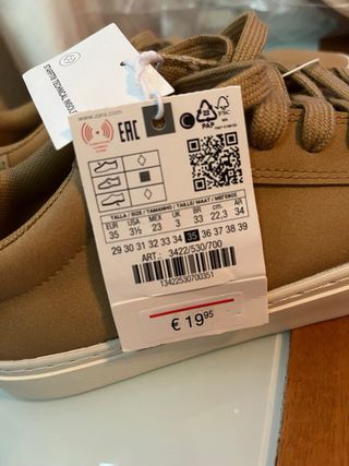 Zapatillas Zara niño talla 35 a estrenar. 7€