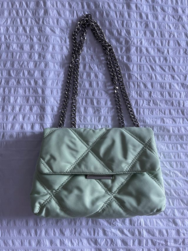 Bolso de hombro en color verde lima