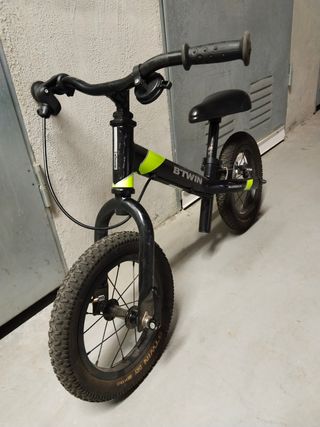 B'Twin bici sin pedales