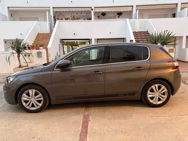 Peugeot 308 2015