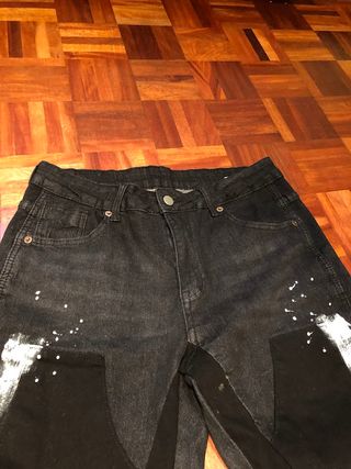 Flared jeans black & white