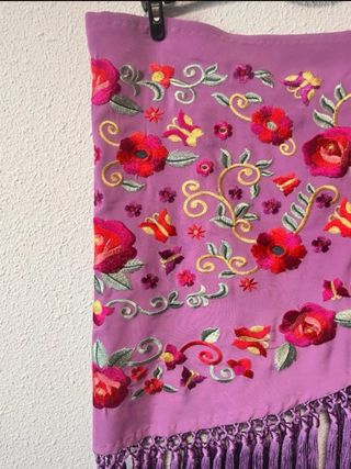 Mantoncillo Flamenca: Bordado, Lila