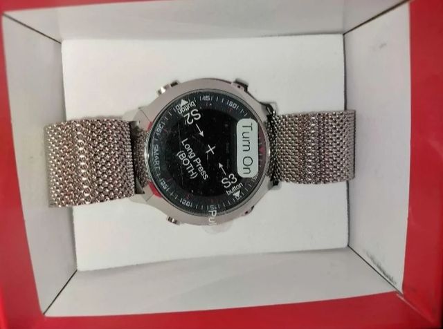 Reloj smartwatch conecting to the future reloj int