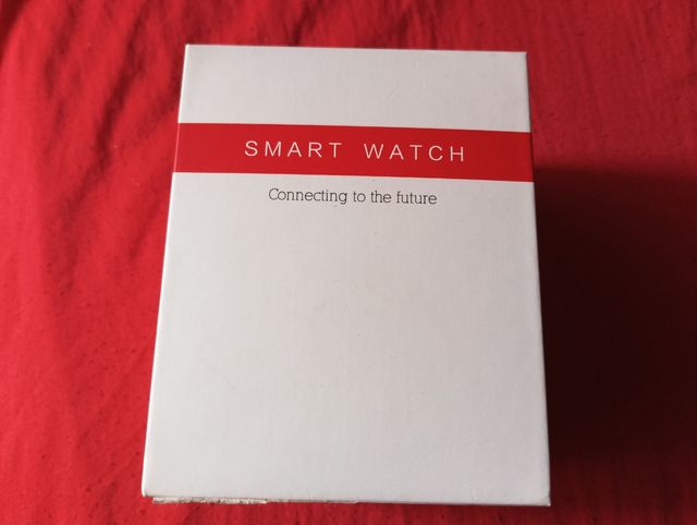 Reloj smartwatch conecting to the future reloj int