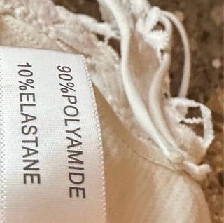 Top blanco de encaje