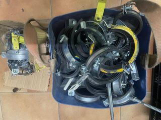 Abrazaderas metálicas e isofonicas de 32 hasta 90